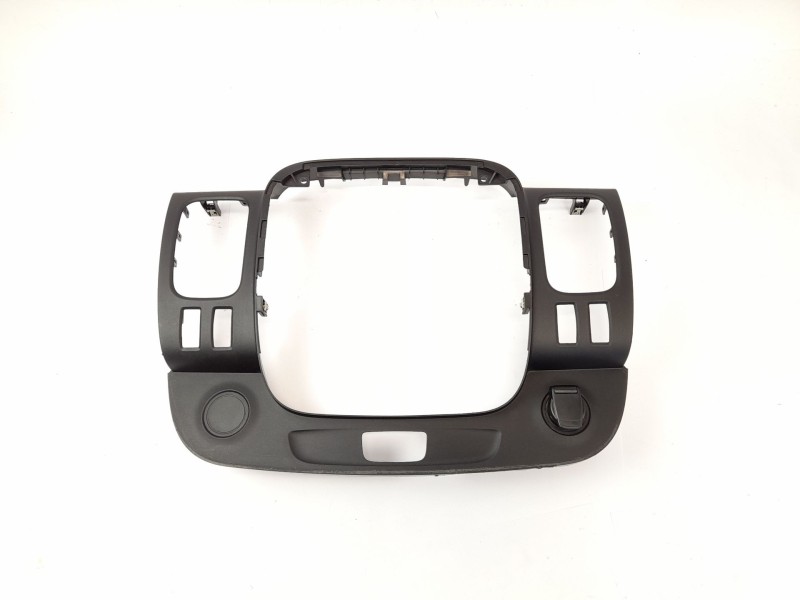 Recambio de moldura para nissan nv300 kombi (x82) 1.6 dci 125 referencia OEM IAM 93452450  
