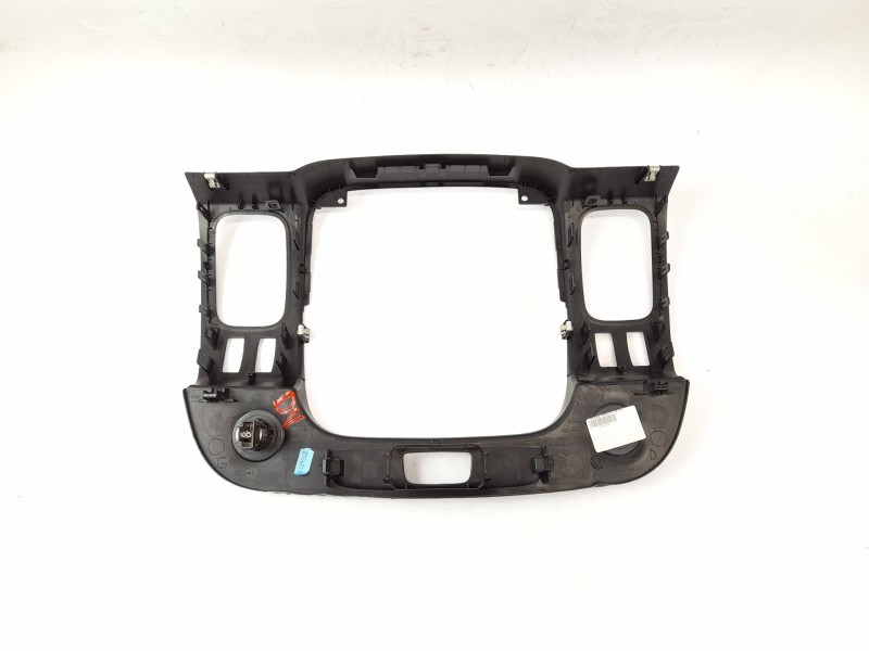 Recambio de moldura para nissan nv300 kombi (x82) 1.6 dci 125 referencia OEM IAM 93452450  