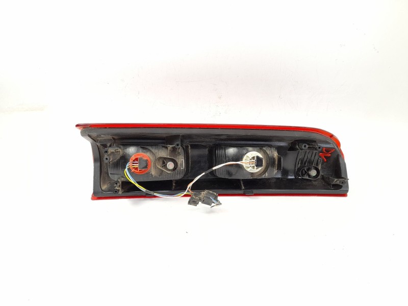 Recambio de piloto trasero derecho para nissan nv300 kombi (x82) 1.6 dci 125 referencia OEM IAM 93867969  