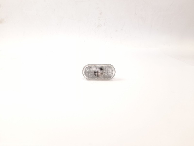 Recambio de piloto lateral izquierdo para nissan nv300 kombi (x82) 1.6 dci 125 referencia OEM IAM 261658184R  