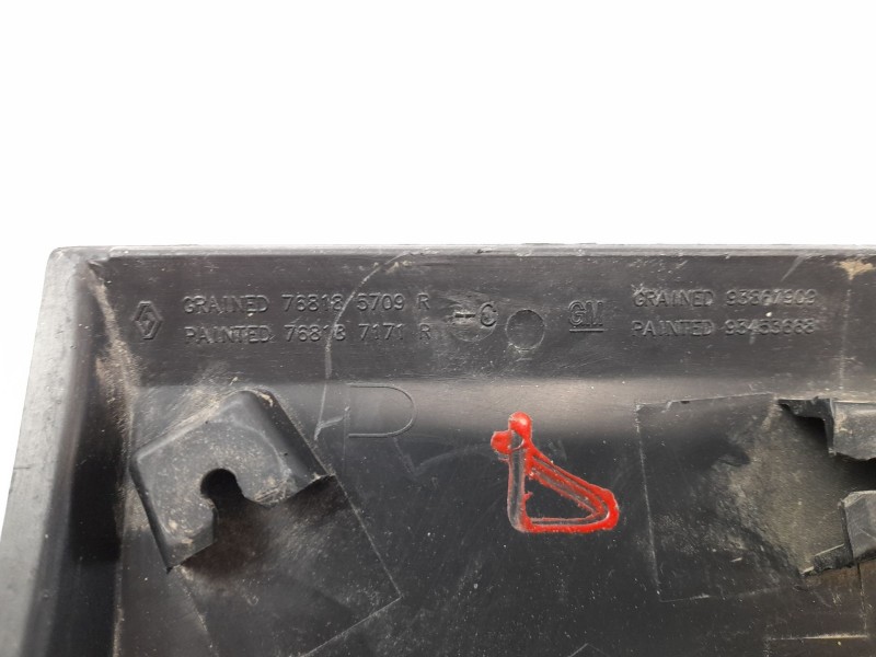 Recambio de moldura para nissan nv300 kombi (x82) 1.6 dci 125 referencia OEM IAM 768185709R  