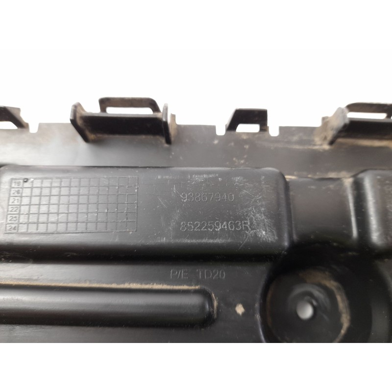 Recambio de soporte paragolpes trasero para nissan nv300 kombi (x82) 1.6 dci 125 referencia OEM IAM 852259463R  