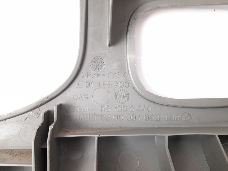 Recambio de moldura para renault trafic ii furgón (fl) 2.5 dti referencia OEM IAM 8200004603  