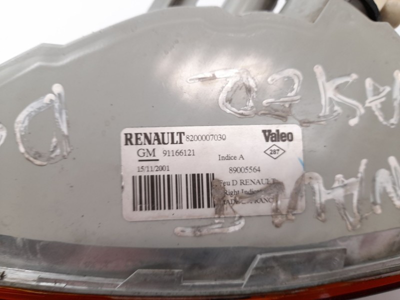 Recambio de piloto delantero derecho para renault trafic ii furgón (fl) 2.5 dti referencia OEM IAM 8200007030  