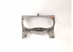 Recambio de moldura para renault trafic ii furgón (fl) 2.5 dti referencia OEM IAM 8200004607   2