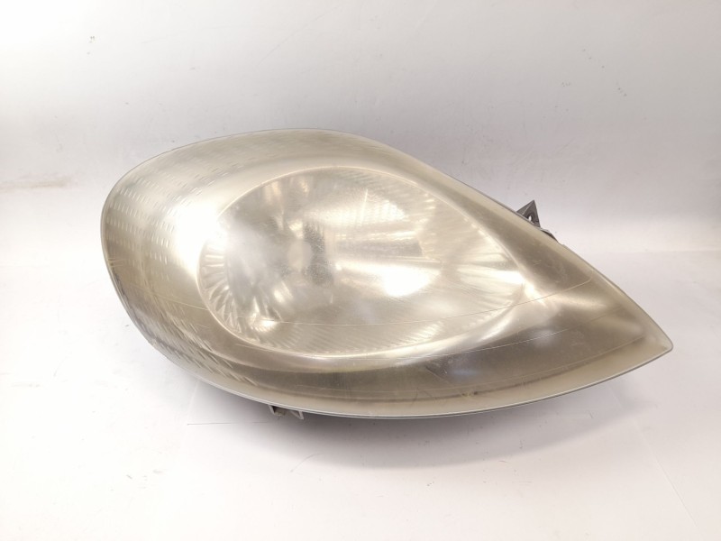 Recambio de faro derecho para renault trafic ii furgón (fl) 2.5 dti referencia OEM IAM 7700311372  