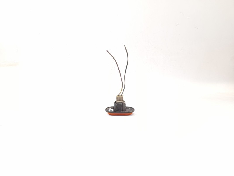 Recambio de piloto lateral izquierdo para renault trafic ii furgón (fl) 2.5 dti referencia OEM IAM 7700847333  