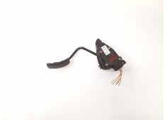 Recambio de pedal acelerador para renault trafic ii furgón (fl) 2.5 dti referencia OEM IAM 7700313060  