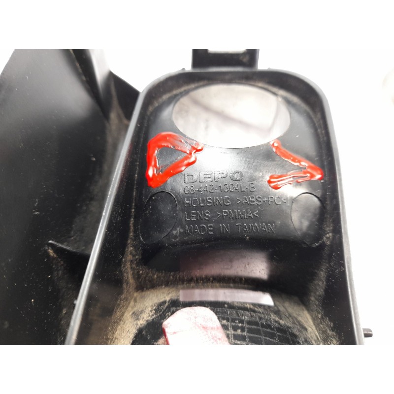 Recambio de piloto trasero izquierdo paragolpes para renault trafic ii furgón (fl) 2.5 dti referencia OEM IAM 084421304LB  