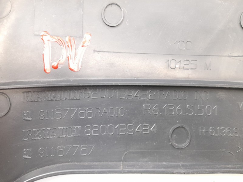 Recambio de moldura para renault trafic ii furgón (fl) 2.5 dti referencia OEM IAM 8200139432  