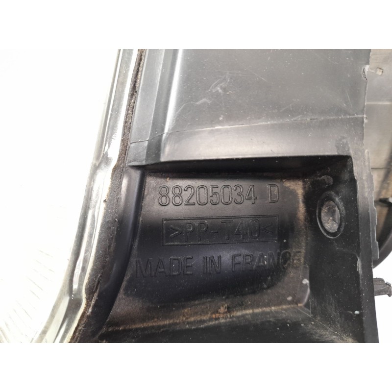Recambio de faro derecho para citroën xantia break (x1_, x2_) 1.9 turbo d referencia OEM IAM 88205034D  