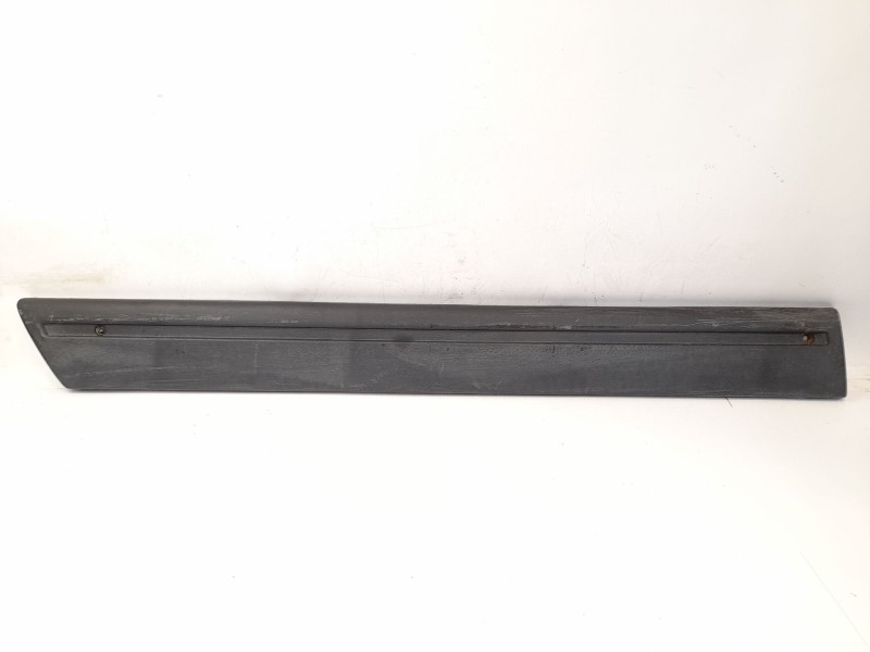 Recambio de moldura para renault express furgoneta/monovolumen (f40_, g40_) 1.6 d (f404) referencia OEM IAM 7700806331  