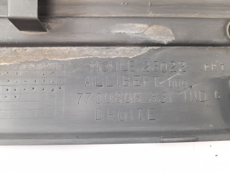 Recambio de moldura para renault express furgoneta/monovolumen (f40_, g40_) 1.6 d (f404) referencia OEM IAM 7700806331  