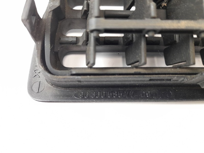 Recambio de rejilla del aire delantera derecha para peugeot 406 coupé (8c) 2.0 16v referencia OEM IAM 9636058577  