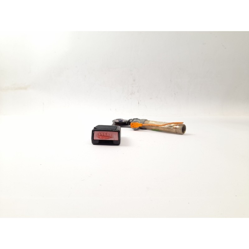 Recambio de enganche cinturon seguridad delantero derecho para peugeot 406 coupé (8c) 2.0 16v referencia OEM IAM 550522500A  