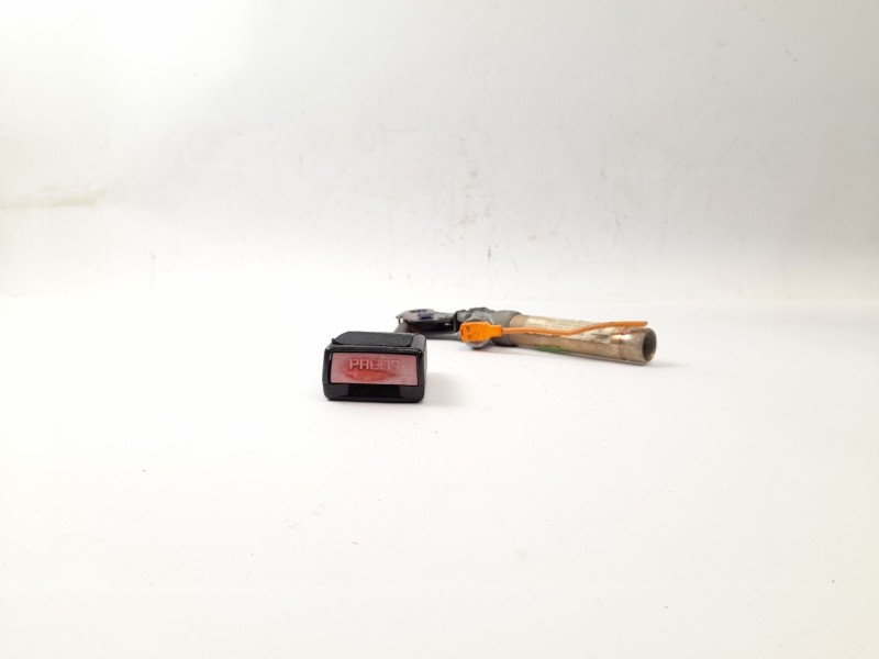 Recambio de enganche cinturon seguridad delantero derecho para peugeot 406 coupé (8c) 2.0 16v referencia OEM IAM 550522500A  