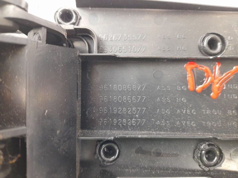 Recambio de cenicero para peugeot 406 coupé (8c) 2.0 16v referencia OEM IAM 9618086877  