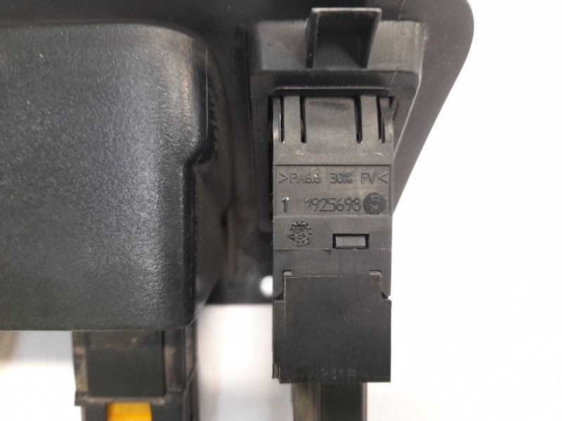 Recambio de regulador altura luces para peugeot 406 coupé (8c) 2.0 16v referencia OEM IAM 1925698  