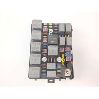 CAJA RELES / FUSIBLES AK5226 