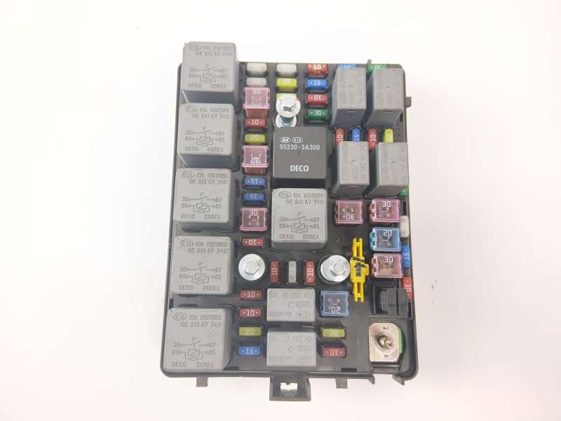 CAJA RELES / FUSIBLES AK5226 