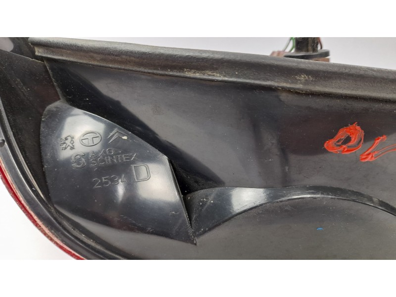 Recambio de piloto trasero derecho para citroen xsara coupé (n0) 1.9 td referencia OEM IAM 2534D  