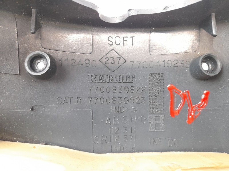 Recambio de moldura para renault megane i classic (la0) 1.9 dti (la08, la0n) referencia OEM IAM 7700839822  