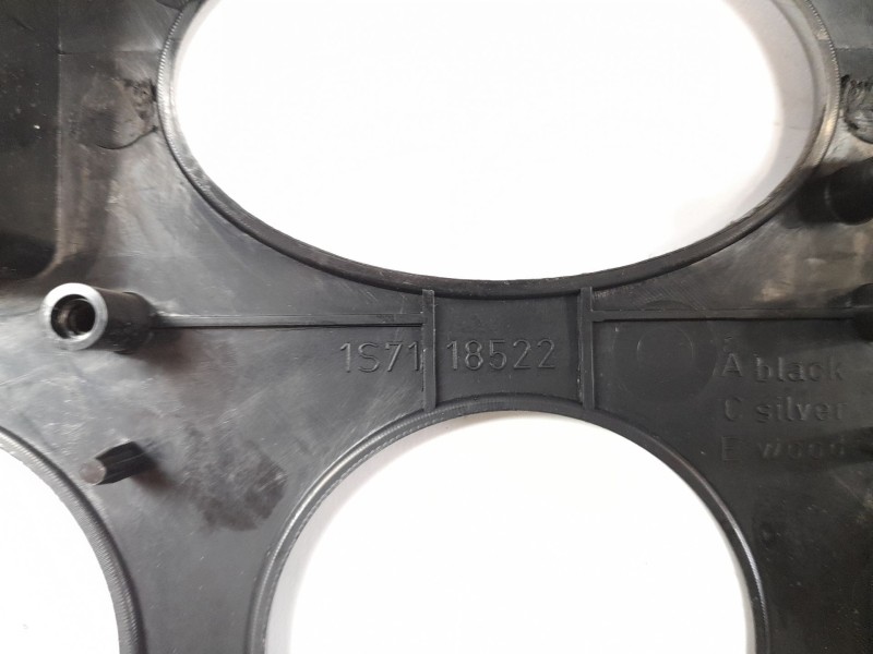 Recambio de moldura para ford mondeo iii (b5y) 2.0 16v tddi / tdci referencia OEM IAM 1S7118522  