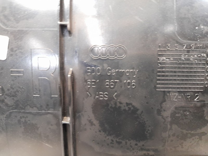 Recambio de guarnecido puerta delantera derecha para audi a4 avant (8e) 1.8 t referencia OEM IAM 8E1867106  