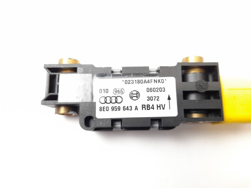 Recambio de sensor de impacto para audi a4 avant (8e) 1.8 t referencia OEM IAM 8E0959643A  
