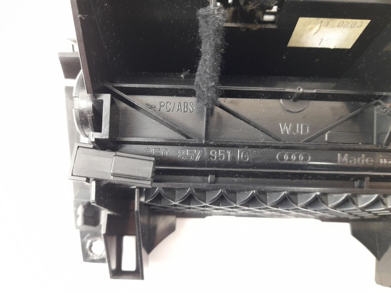 Recambio de cenicero para audi a4 avant (8e) 1.8 t referencia OEM IAM 8E0857951G  