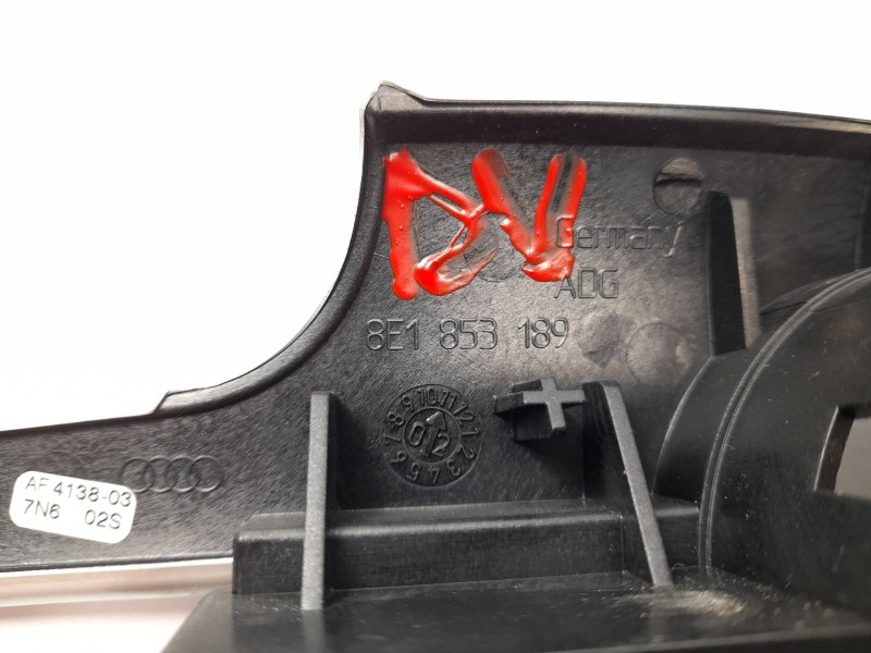Recambio de moldura para audi a4 avant (8e) 1.8 t referencia OEM IAM 8E1853189  