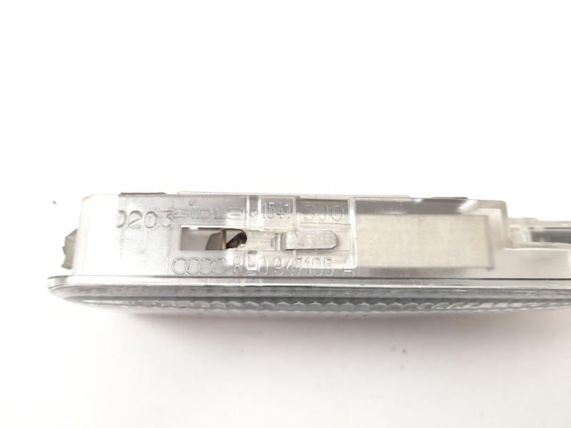 Recambio de luz interior para audi a4 avant (8e) 1.8 t referencia OEM IAM 8L0947105A  
