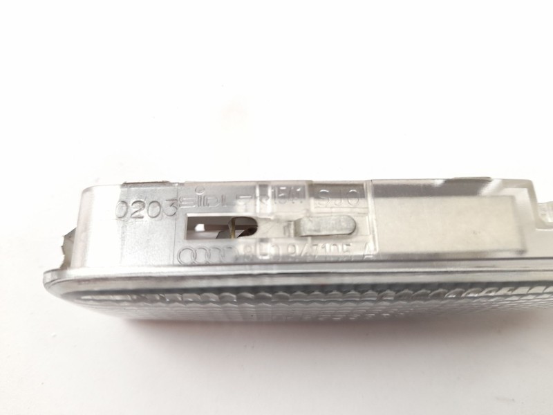 Recambio de luz interior para audi a4 avant (8e) 1.8 t referencia OEM IAM 8L0947105A  