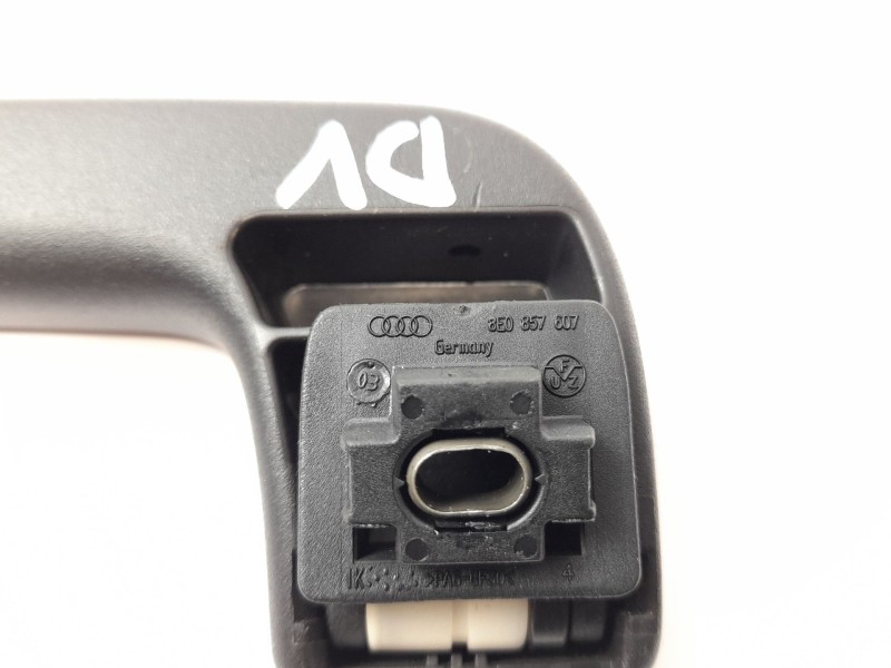 Recambio de asa techo delantero derecho para audi a4 avant (8e) 1.8 t referencia OEM IAM 8E0857607  