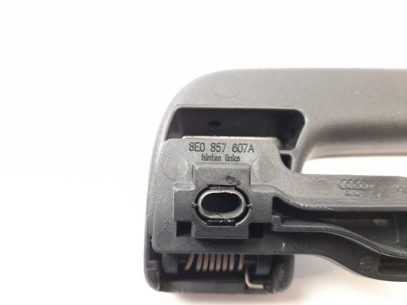 Recambio de asa techo trasero izquierdo para audi a4 avant (8e) 1.8 t referencia OEM IAM 8E0857607A  