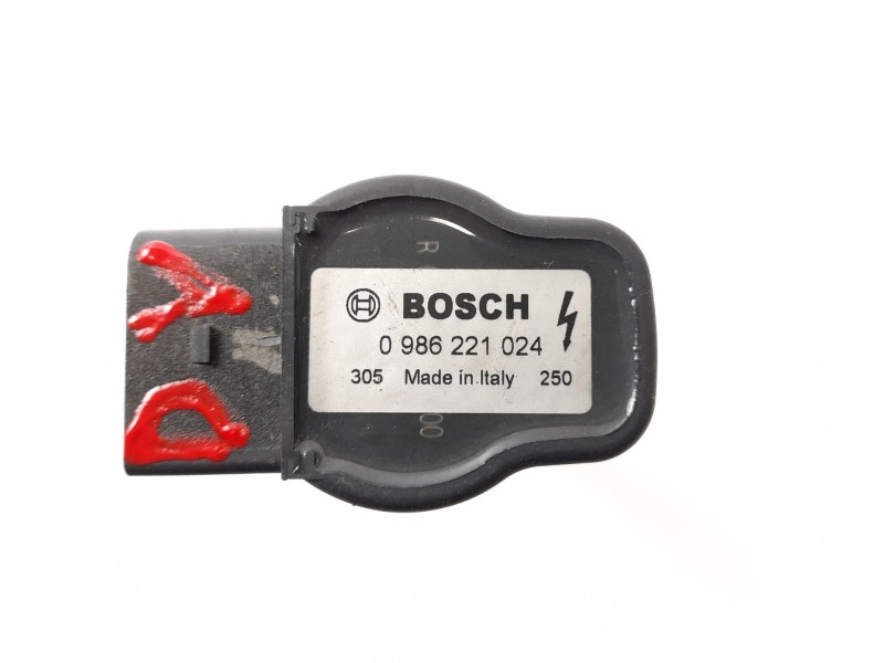 Recambio de bobina encendido para audi a4 avant (8e) 1.8 t referencia OEM IAM 0986221024  