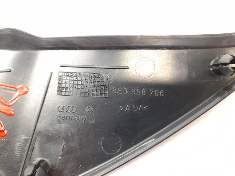 Recambio de moldura para audi a4 avant (8e) 1.8 t referencia OEM IAM 8E0858706  