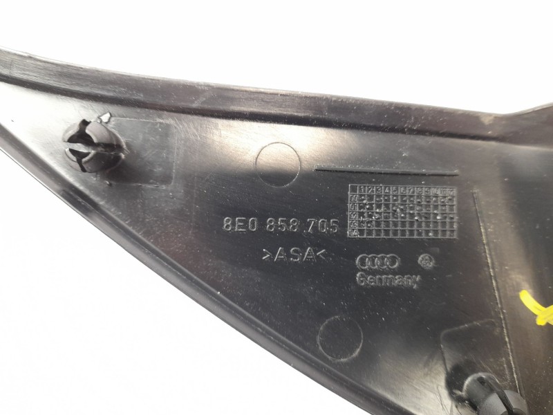 Recambio de moldura para audi a4 avant (8e) 1.8 t referencia OEM IAM 8E0858705  