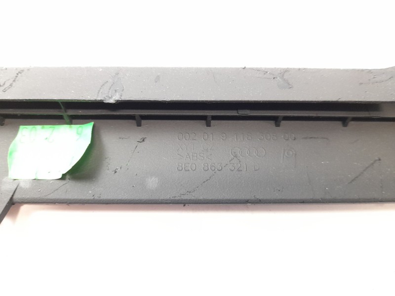 Recambio de moldura para audi a4 avant (8e) 1.8 t referencia OEM IAM 8E0863321  