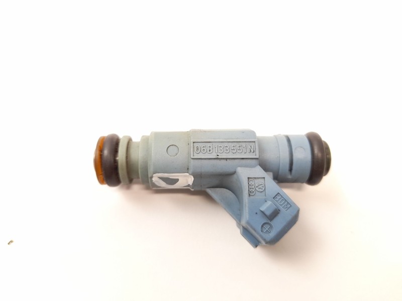 Recambio de inyector para audi a4 avant (8e) 1.8 t referencia OEM IAM 06B133551N  