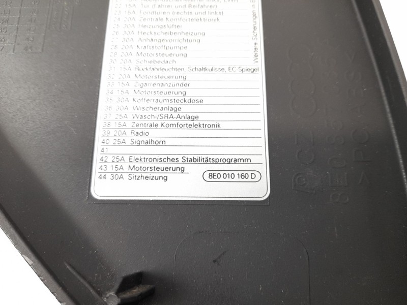 Recambio de moldura para audi a4 avant (8e) 1.8 t referencia OEM IAM 8E0010160D  