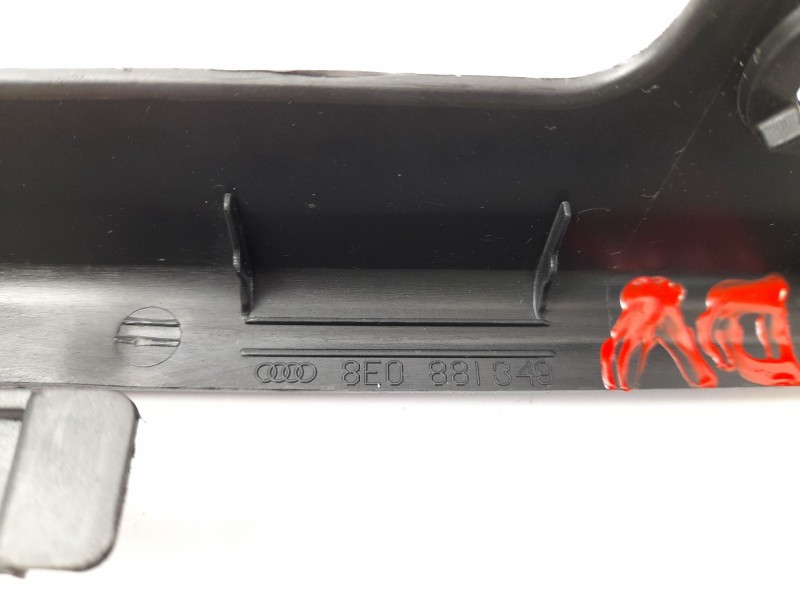 Recambio de moldura para audi a4 avant (8e) 1.8 t referencia OEM IAM 8E0881349  