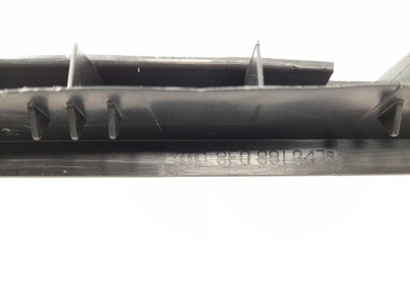 Recambio de moldura para audi a4 avant (8e) 1.8 t referencia OEM IAM 8E0881347  