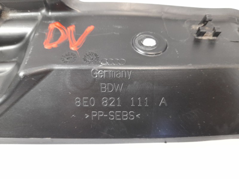 Recambio de moldura para audi a4 avant (8e) 1.8 t referencia OEM IAM 8E0821111A  