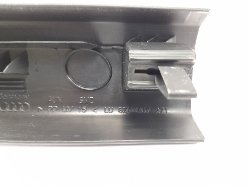 Recambio de moldura para audi a4 avant (8e) 1.8 t referencia OEM IAM 8E0867271  