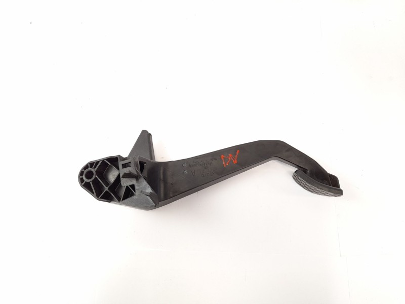 Recambio de pedal embrague para audi a4 avant (8e) 1.8 t referencia OEM IAM 8E1721316  