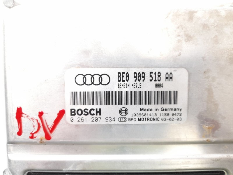 Recambio de centralita motor uce para audi a4 avant (8e) 1.8 t referencia OEM IAM 8E0909518AA  