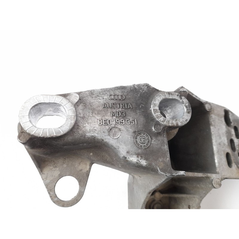 Recambio de soporte motor izquierdo para audi a4 avant (8e) 1.8 t referencia OEM IAM 8E0199351  