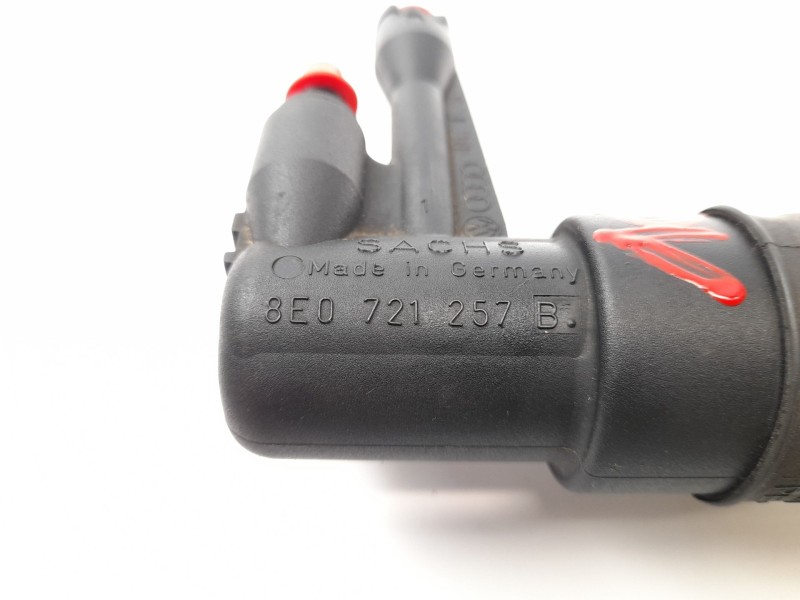 Recambio de bombin embrague para audi a4 avant (8e) 1.8 t referencia OEM IAM 8E0721257B  
