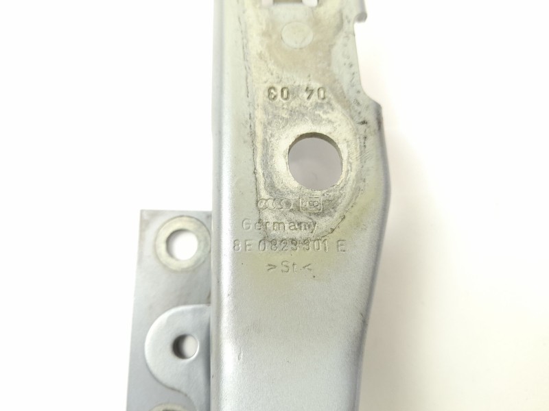 Recambio de bisagra para audi a4 avant (8e) 1.8 t referencia OEM IAM 8E0823301E  